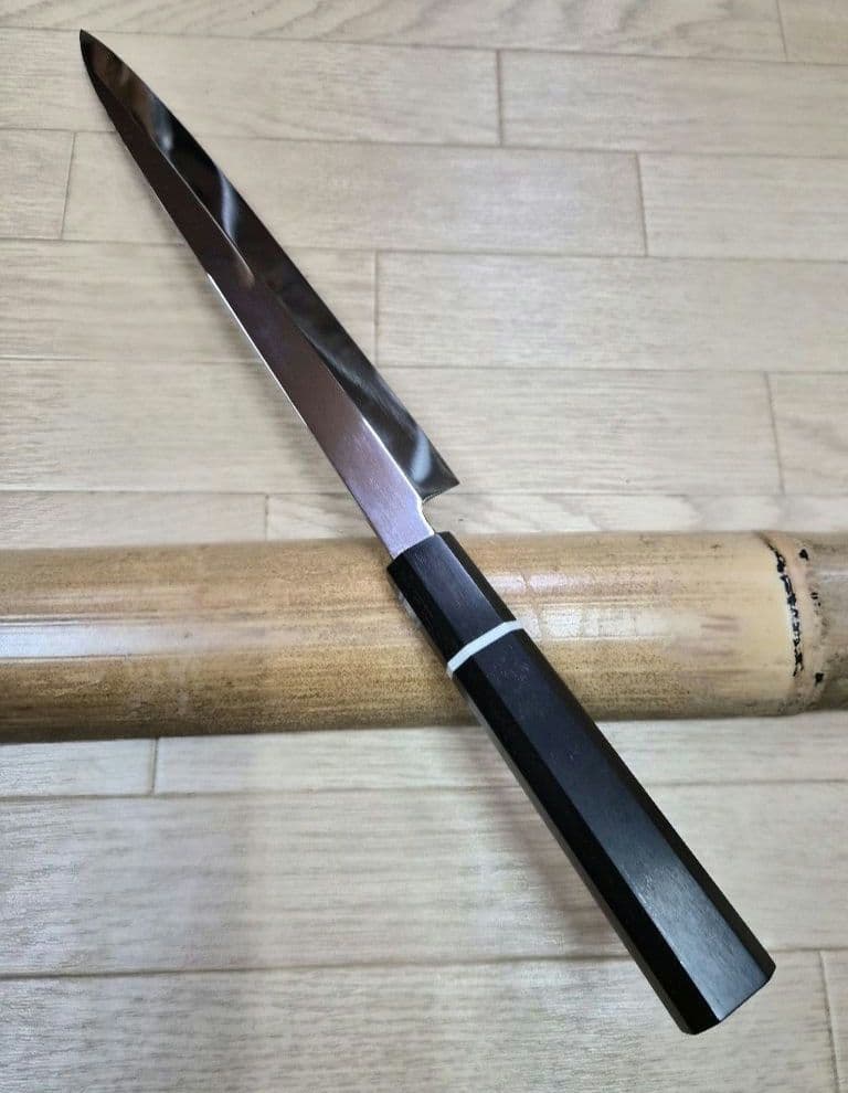 Yanagiba Sashimi Knife Mirror-Polished VG-10 Steel Ebony Octagonal Handle