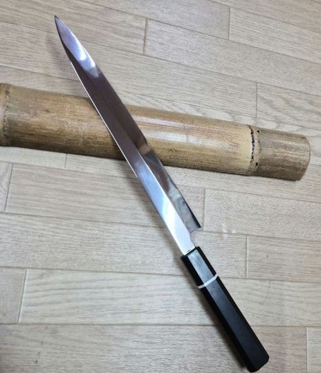 Yanagiba Sashimi Knife Mirror-Polished VG-10 Steel Ebony Octagonal Handle