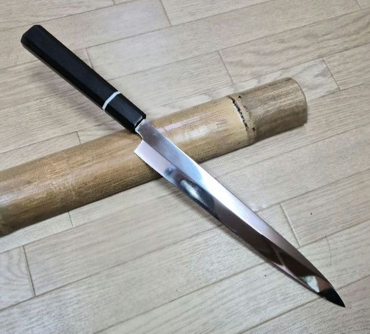 Yanagiba Sashimi Knife Mirror-Polished VG-10 Steel Ebony Octagonal Handle