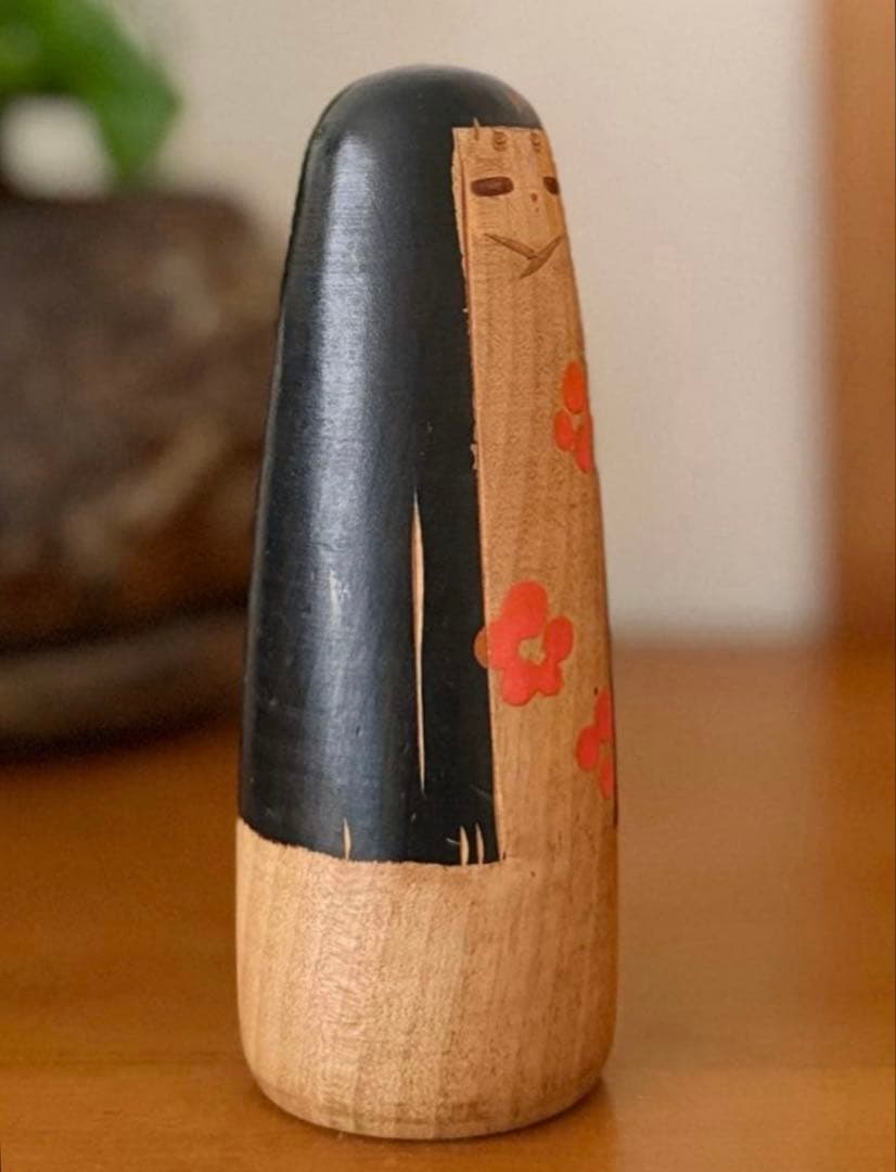 Yamanaka Sanpei Sosaku Kokeshi with Plum Blossom, Natural Wood-Grain Finish, 13.5 cm