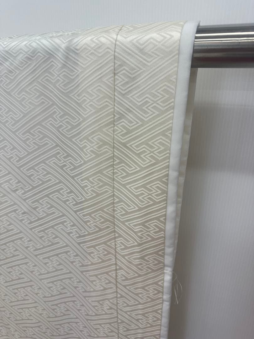 Silk Kakeshita Bridal Underrobe with Sayagata Pattern for Mai Karen Uchikake