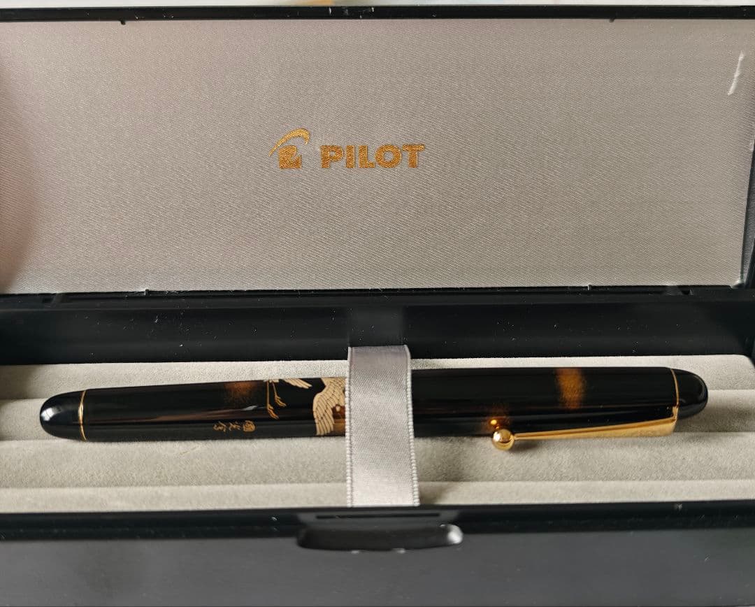 Pilot Custom 742 Fountain Pen Crane Maki-e 14K Nib Medium (M)