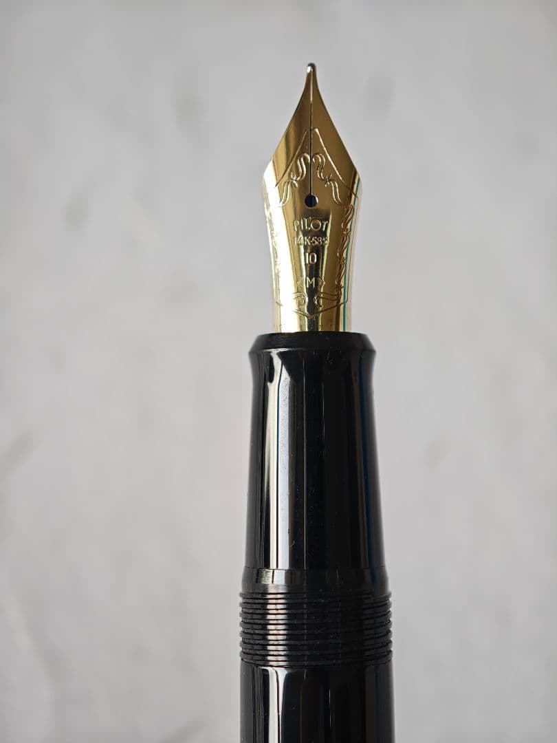 Pilot Custom 742 Fountain Pen Crane Maki-e 14K Nib Medium (M)