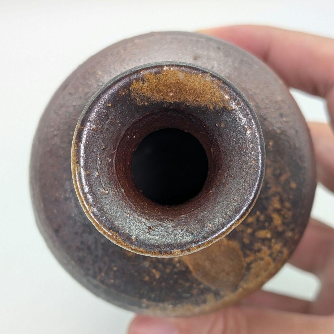 Bizen Ware Sake Tokkuri by Isezaki Taku with Original Box and Cloth, Ta Seal