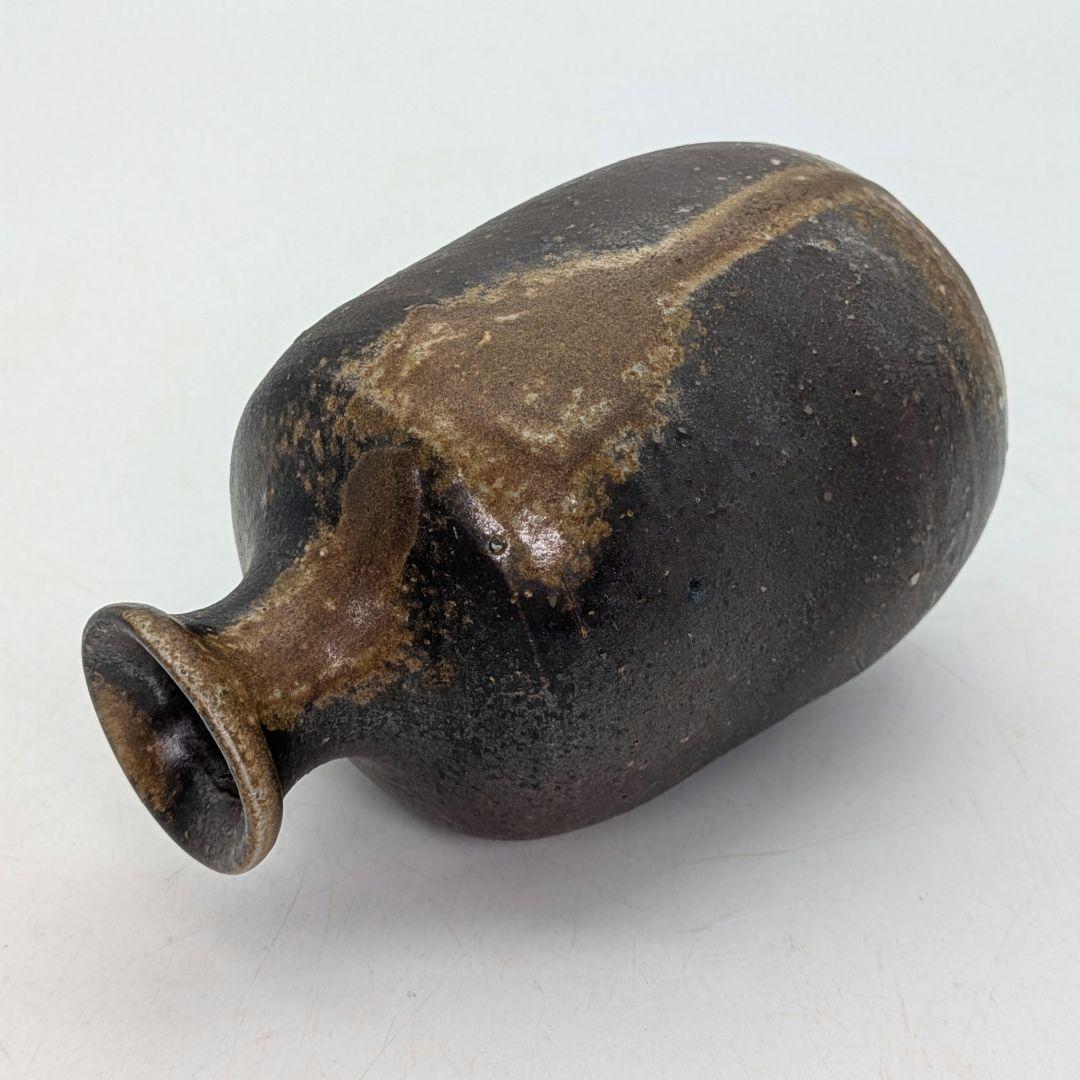 Bizen Ware Sake Tokkuri by Isezaki Taku with Original Box and Cloth, Ta Seal