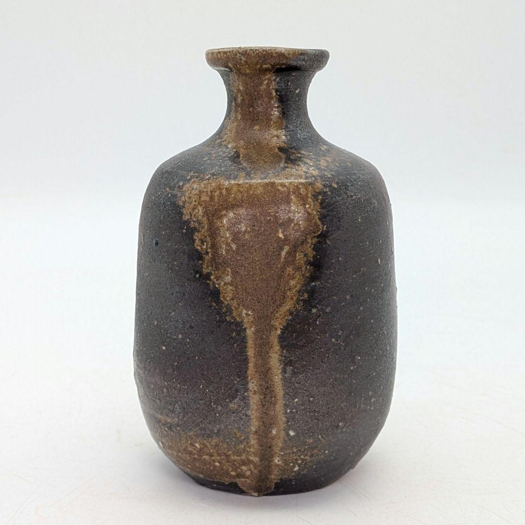 Bizen Ware Sake Tokkuri by Isezaki Taku with Original Box and Cloth, Ta Seal