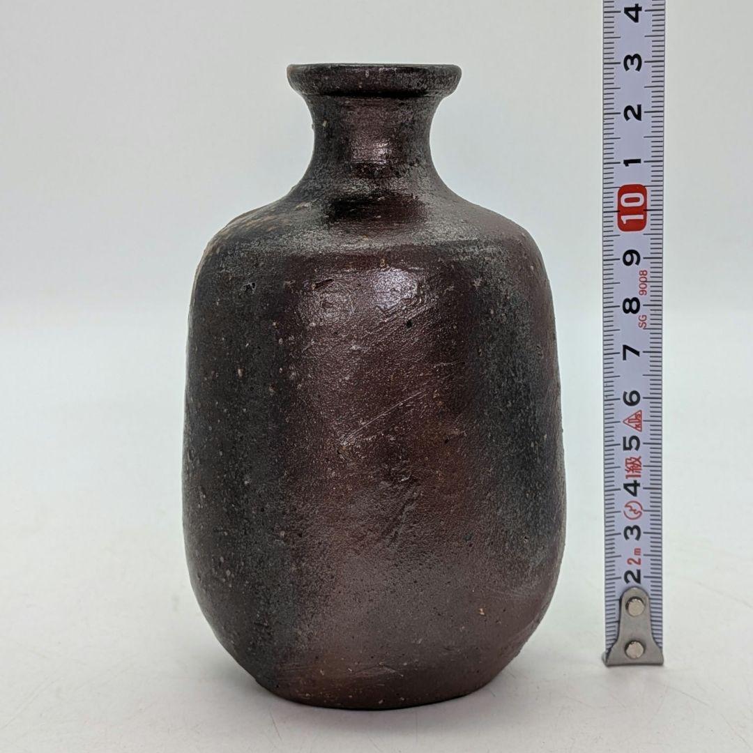 Bizen Ware Sake Tokkuri by Isezaki Taku with Original Box and Cloth, Ta Seal