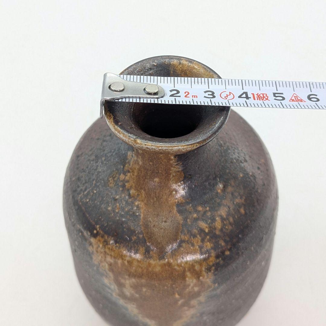 Bizen Ware Sake Tokkuri by Isezaki Taku with Original Box and Cloth, Ta Seal