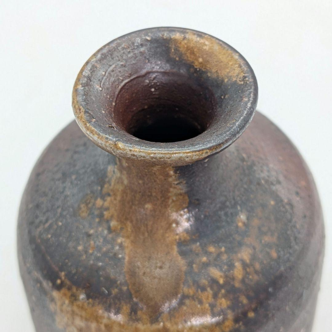Bizen Ware Sake Tokkuri by Isezaki Taku with Original Box and Cloth, Ta Seal