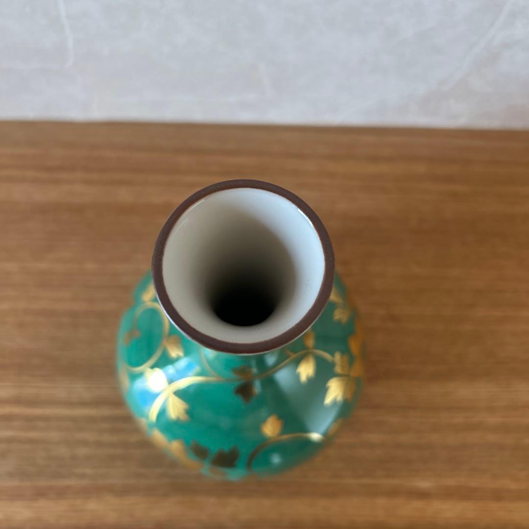 Yoshida Minori Kutani-yaki Kinzan Kinrande Gold Floral Arabesque Vase Flower Vessel
