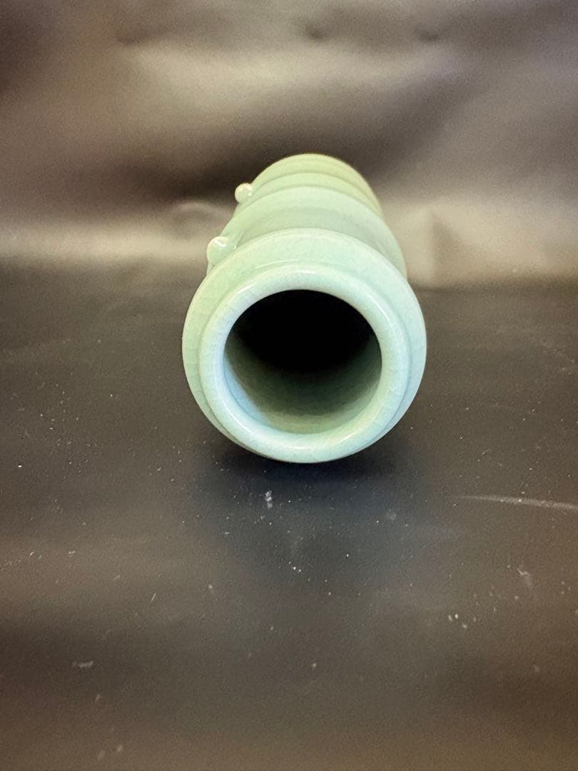 Yi Gi-hyu Burim Kiln Korean Celadon Bamboo-Form Flower Vase, Tomobako, Height approx. 22.3 cm