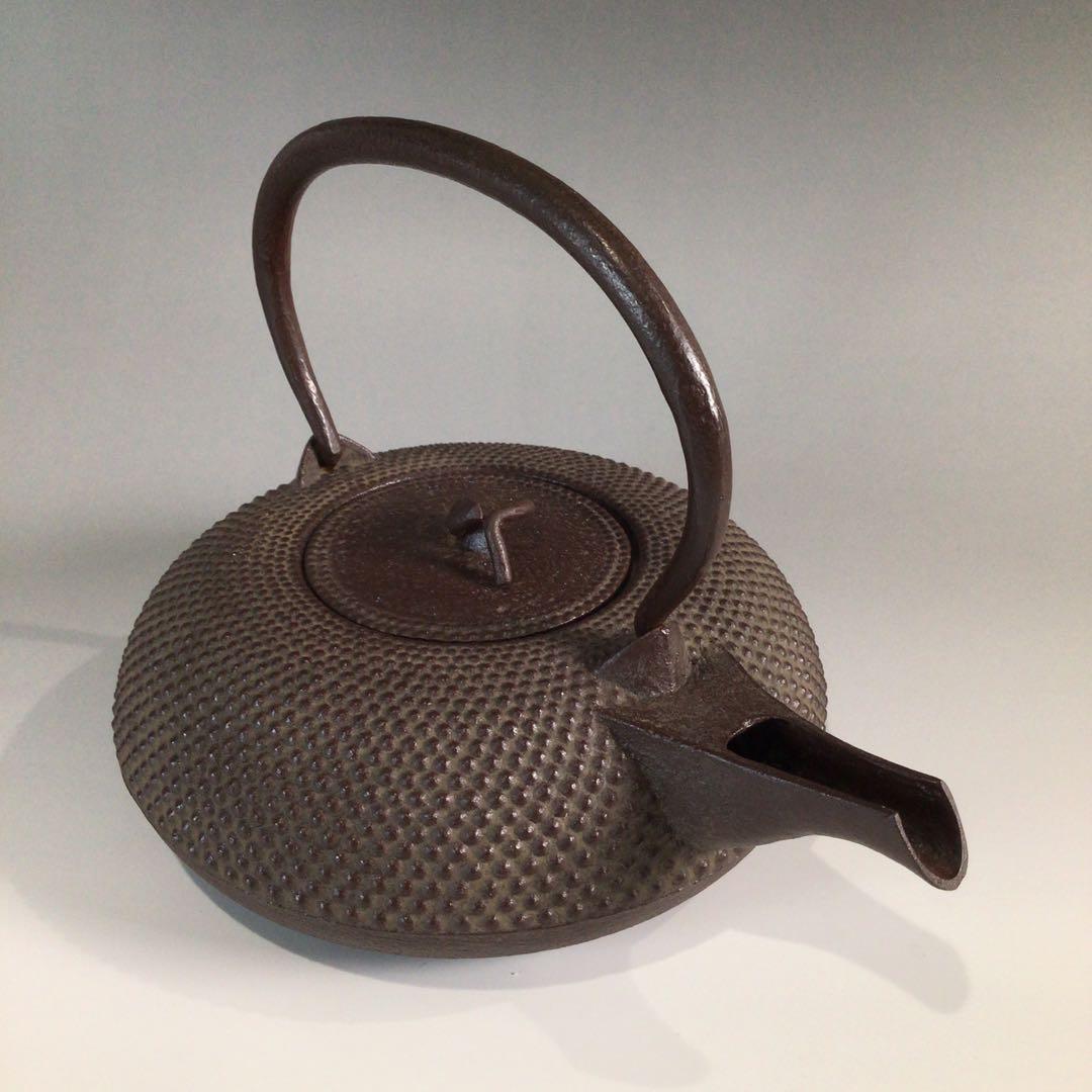 Sato Josei (Kamashi) Choshi Sake Pourer Hira-maru Arare Pattern, with Tomobako