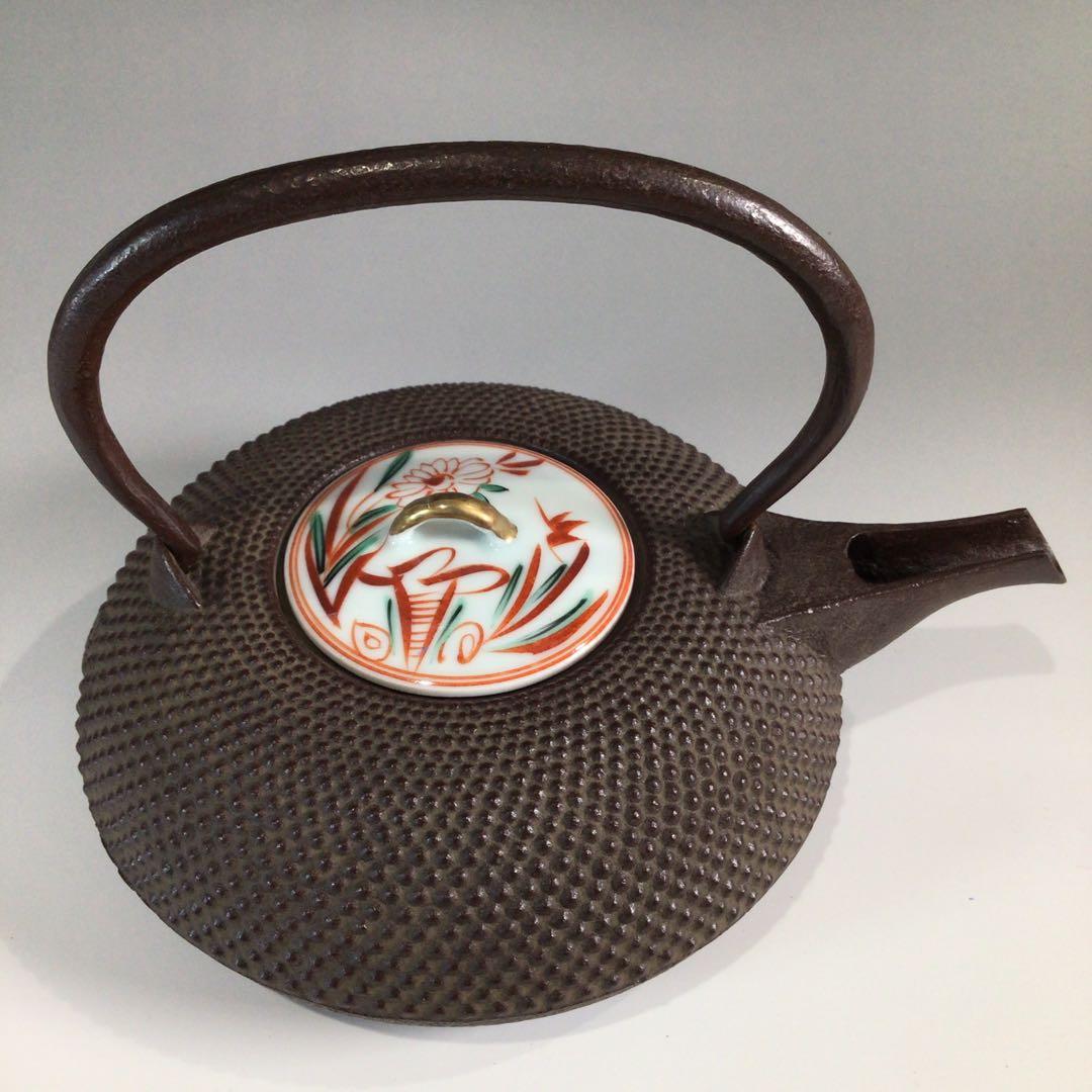 Sato Josei (Kamashi) Choshi Sake Pourer Hira-maru Arare Pattern, with Tomobako