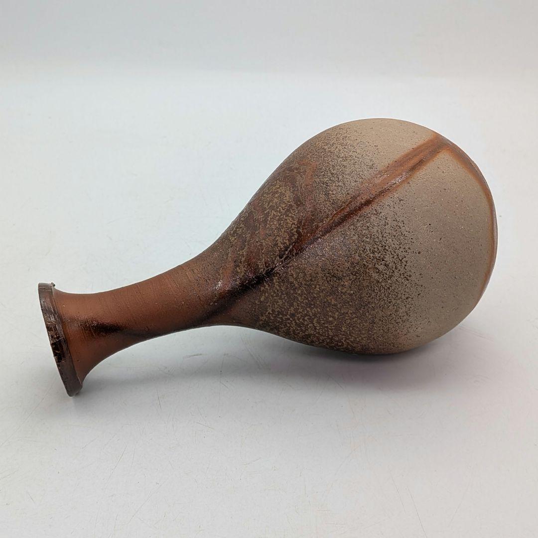Bizen Ware Inbe Crane-Neck Flower Vase by Isezaki Mitsuru, Sealed with Matching Box