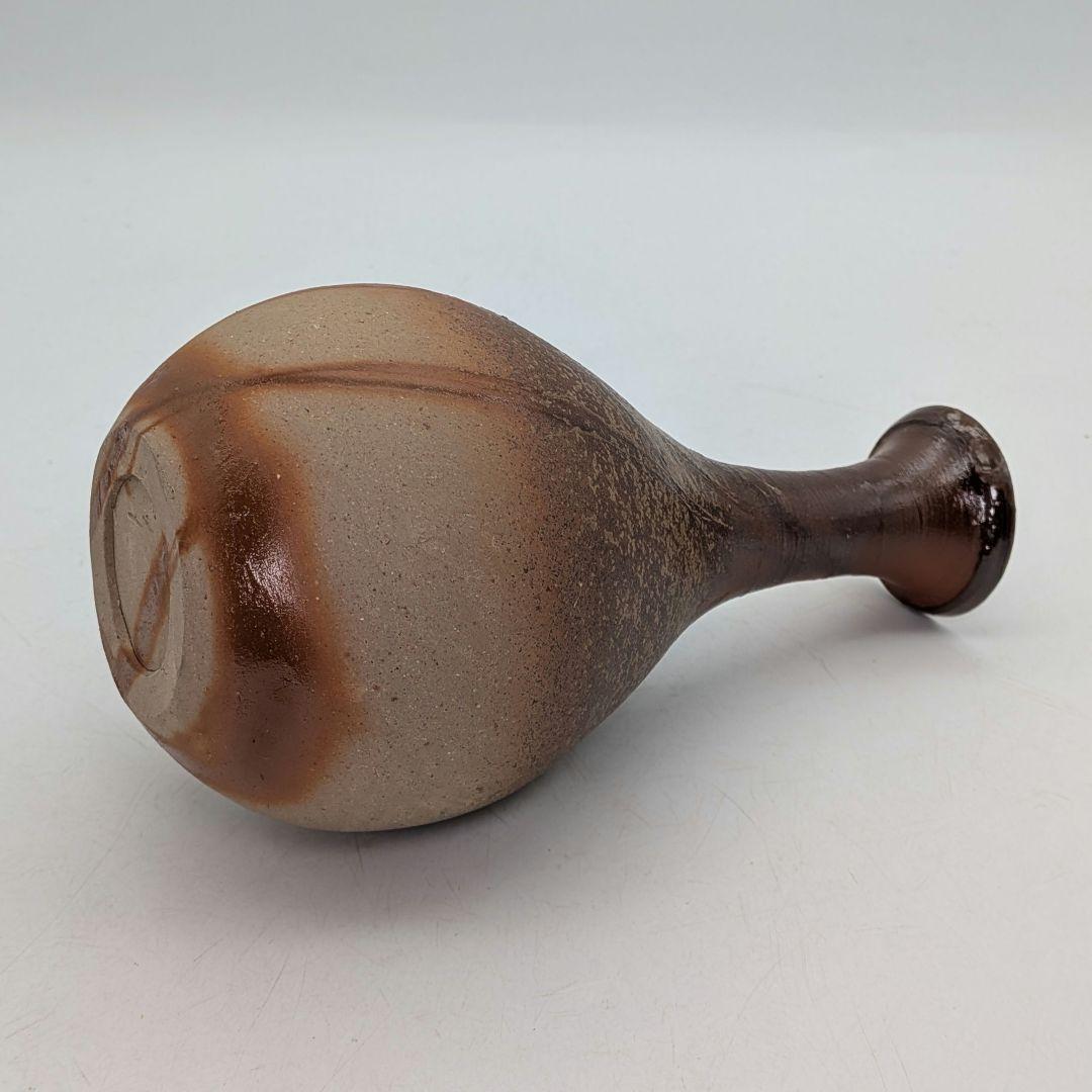 Bizen Ware Inbe Crane-Neck Flower Vase by Isezaki Mitsuru, Sealed with Matching Box