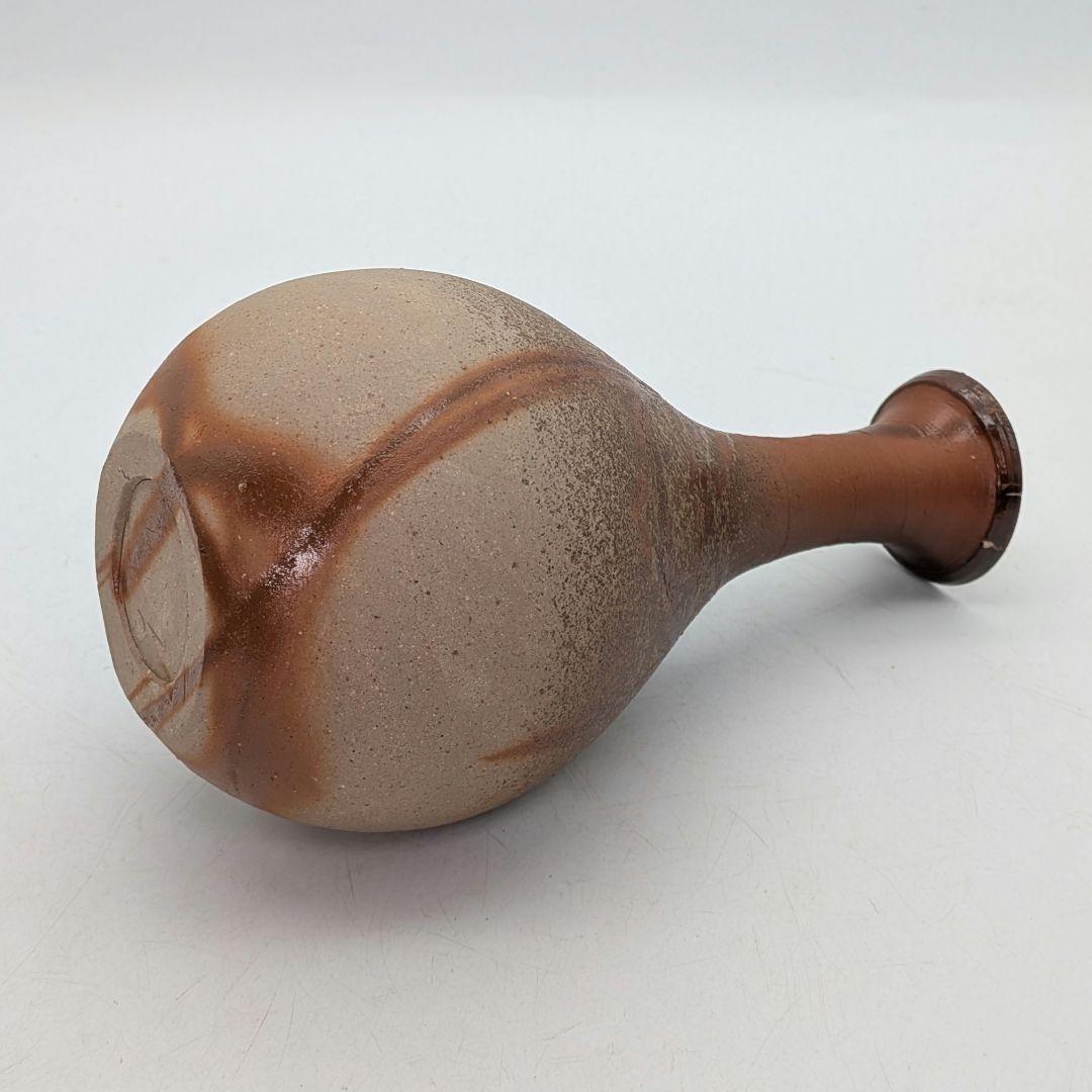 Bizen Ware Inbe Crane-Neck Flower Vase by Isezaki Mitsuru, Sealed with Matching Box