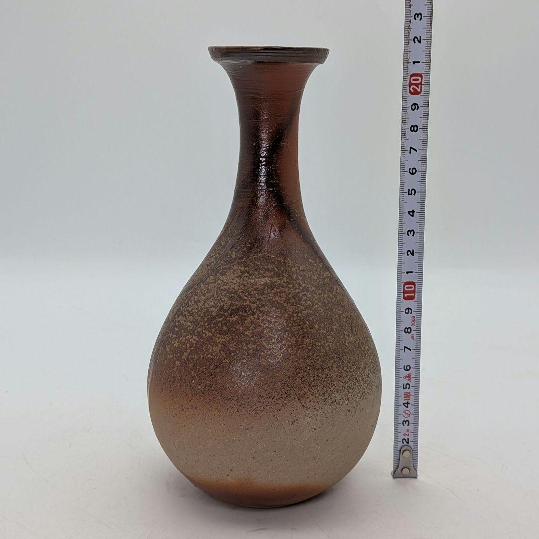 Bizen Ware Inbe Crane-Neck Flower Vase by Isezaki Mitsuru, Sealed with Matching Box