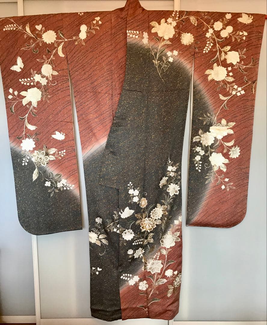Furisode Silk Kimono Gold Thread Embroidery, Gold Silver Rainbow Foil, Karahana Butterfly, Length 160 cm Sleeve 111 cm Yuki 66 cm