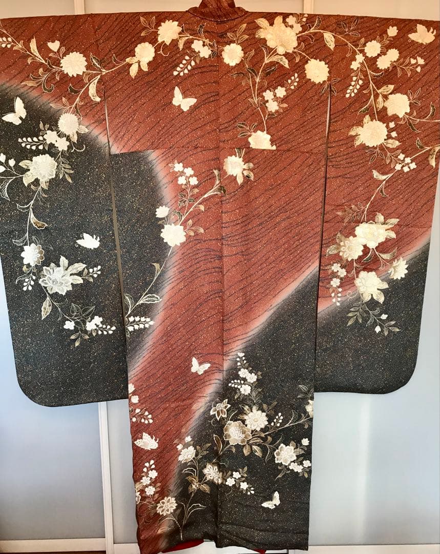 Furisode Silk Kimono Gold Thread Embroidery, Gold Silver Rainbow Foil, Karahana Butterfly, Length 160 cm Sleeve 111 cm Yuki 66 cm