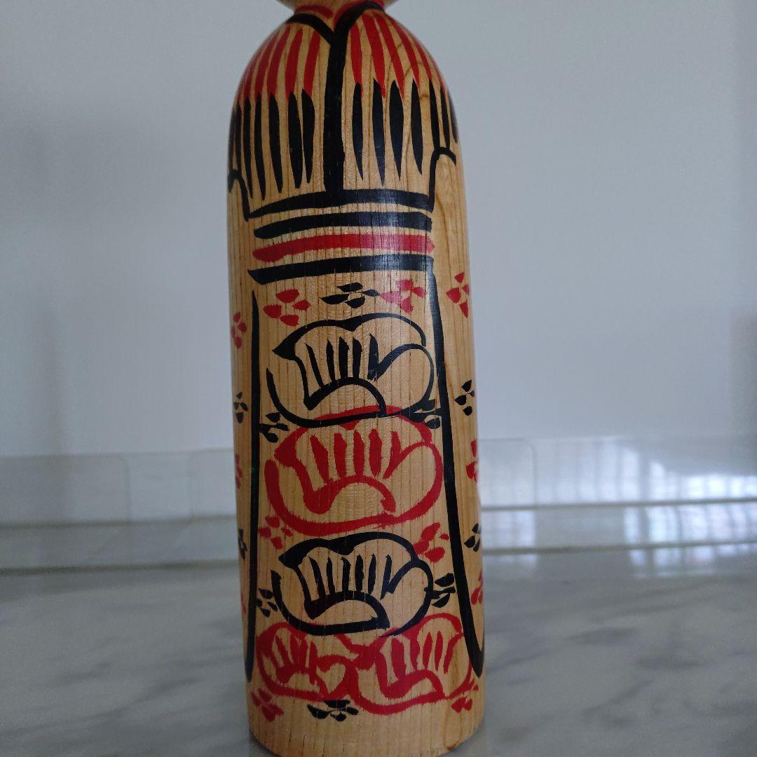 Ogura Kyutaro Kijiyama Traditional Kokeshi Wooden Doll Hand-Painted Floral 32 cm
