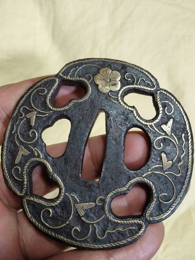 Heianjo Iron Tsuba Brass Inlay Mokko Inome Openwork, Momoyama-Edo Period, with Box