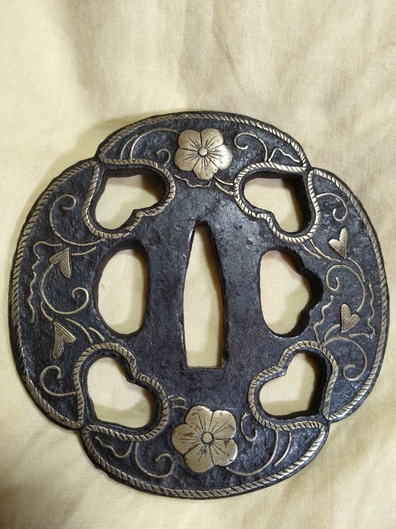 Heianjo Iron Tsuba Brass Inlay Mokko Inome Openwork, Momoyama-Edo Period, with Box