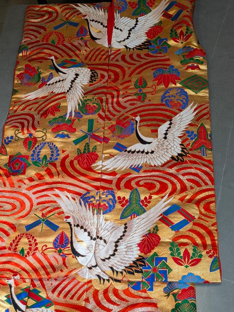 Iro-Uchikake Bridal Kimono, Flying Crane and Kanze-mizu Motif, Gold Thread, Silk