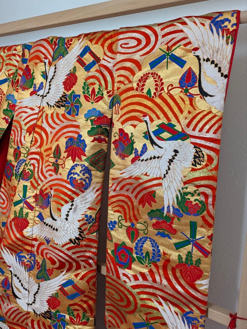 Iro-Uchikake Bridal Kimono, Flying Crane and Kanze-mizu Motif, Gold Thread, Silk