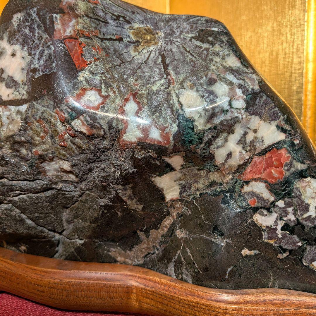 Kikkaseki Chrysanthemum Stone from Neodani Gifu Suiseki Viewing Stone on Keyaki Stand