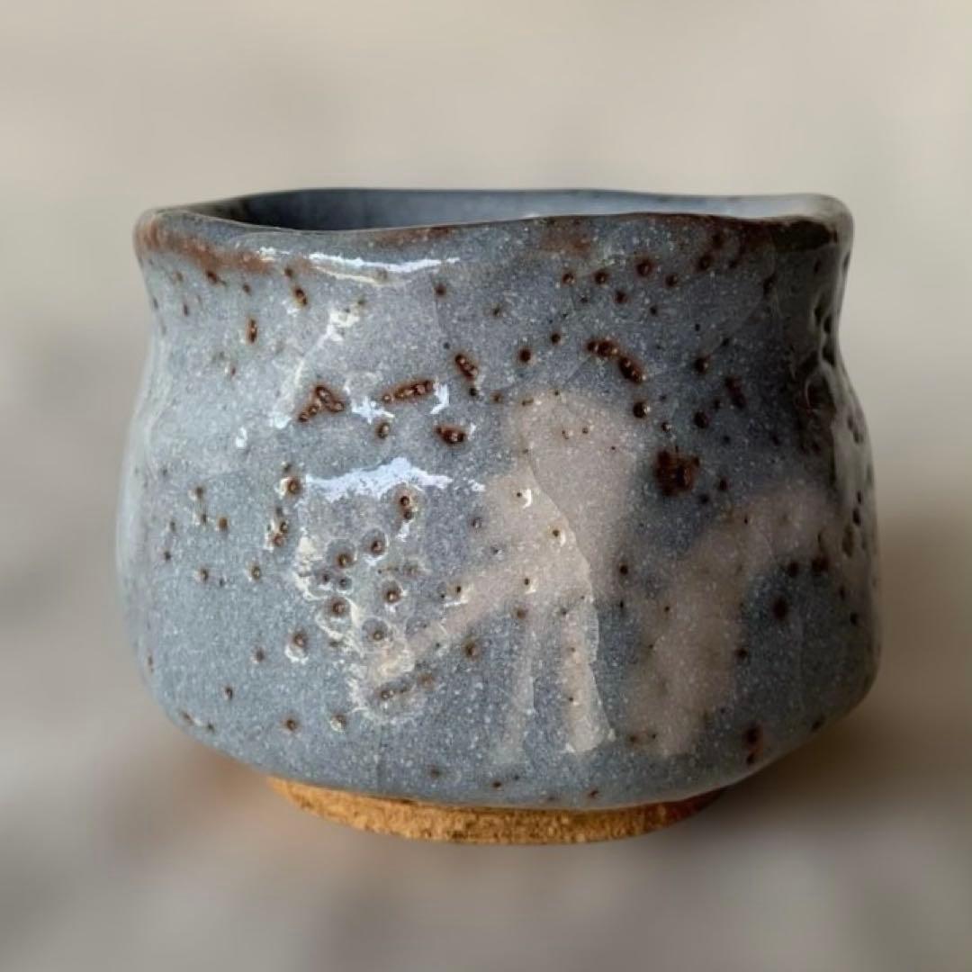 Nezumi Shino Guinomi Sake Cup by Sato Jyuzo with Signed Wooden Box