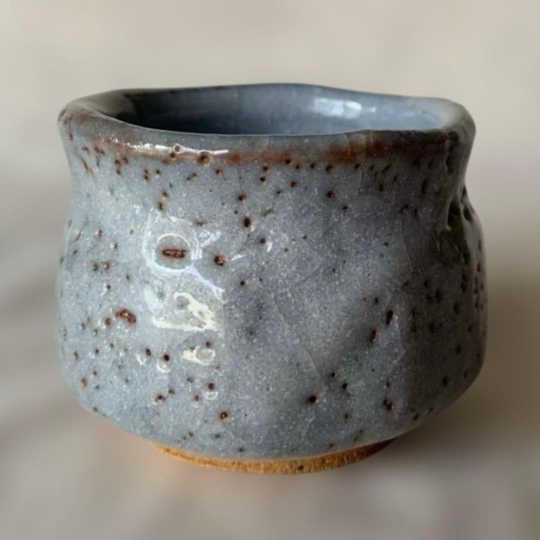 Nezumi Shino Guinomi Sake Cup by Sato Jyuzo with Signed Wooden Box