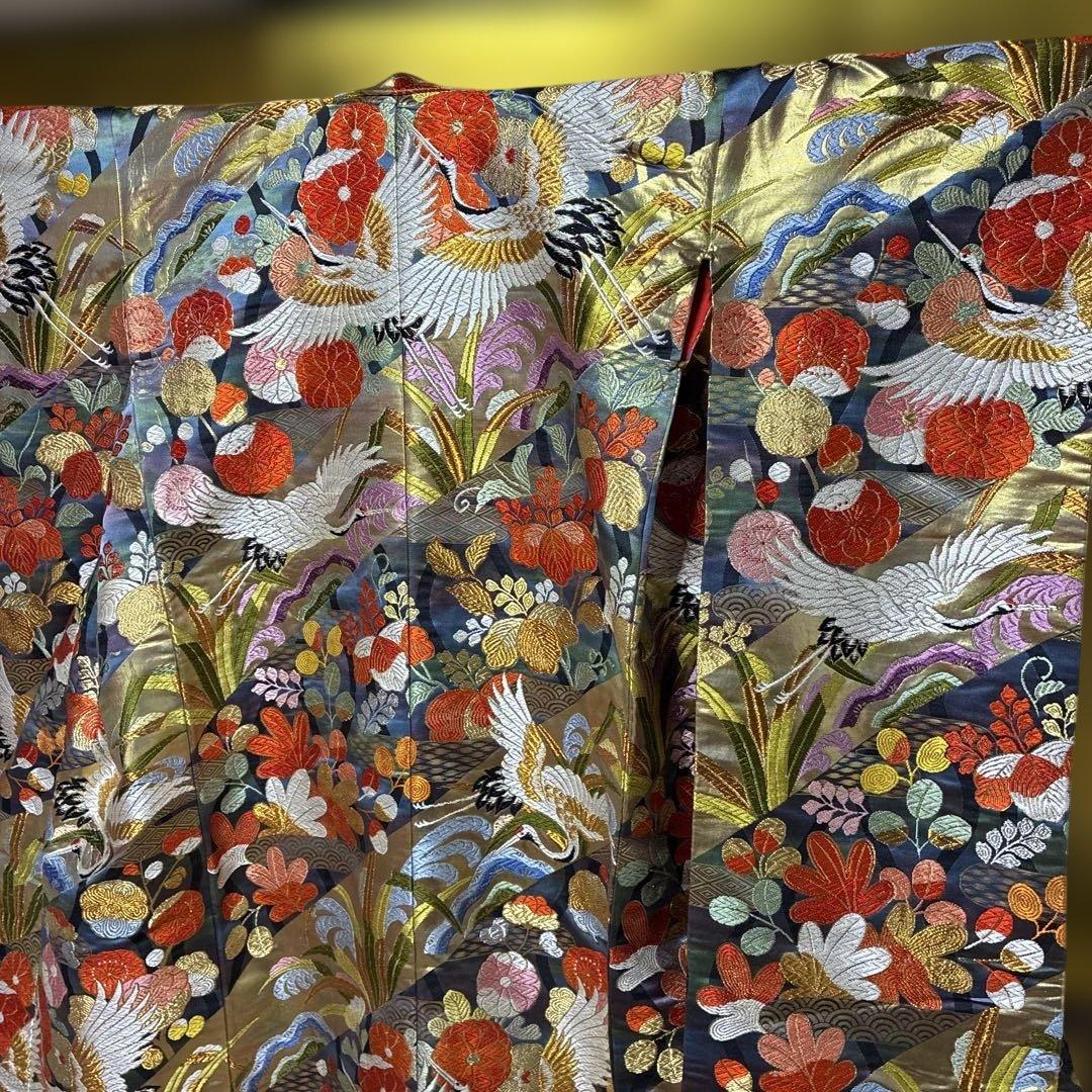 Uchikake Iro-Uchikake Wedding Kimono Pure Silk Nishijin-ori Gray Four Seasons Flowers