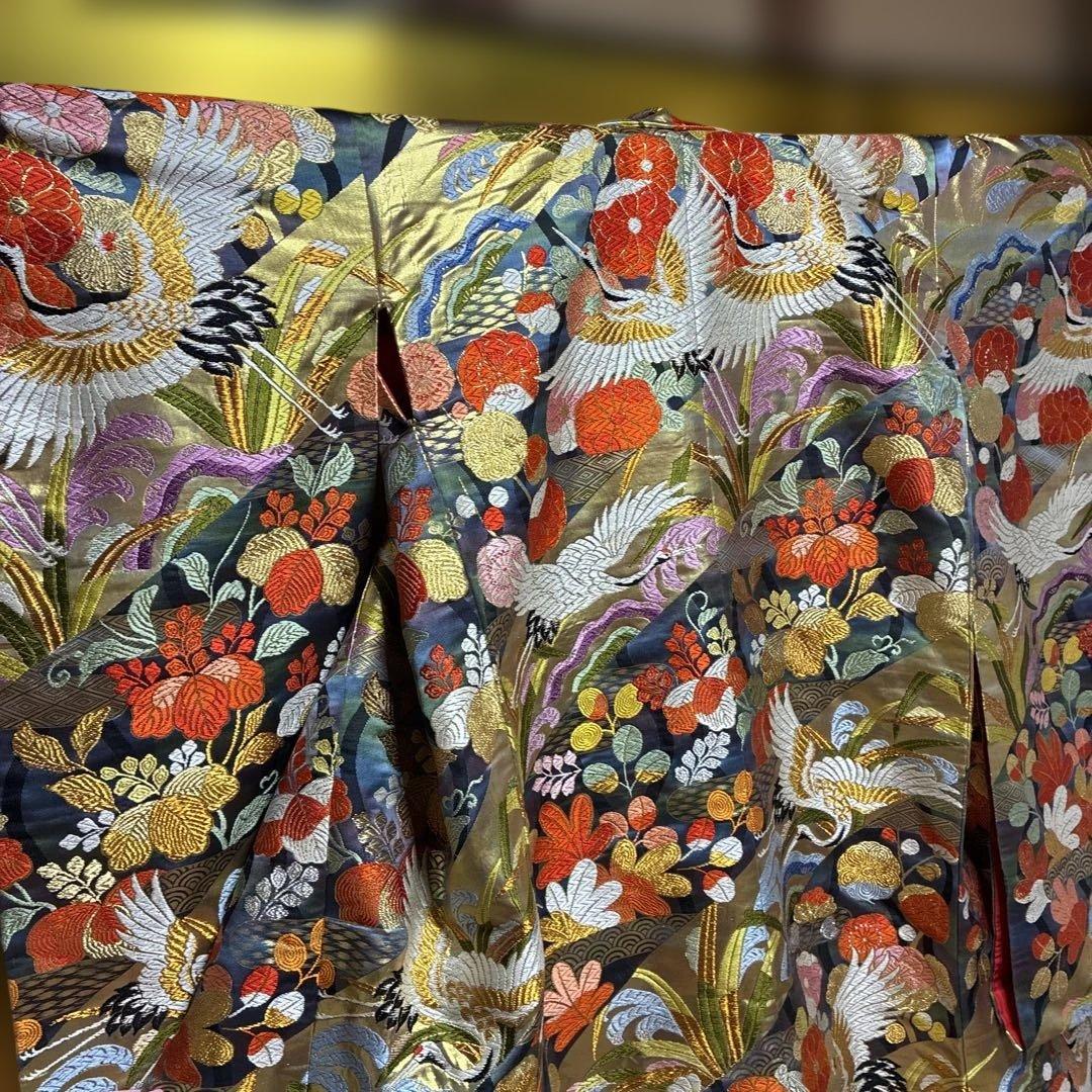 Uchikake Iro-Uchikake Wedding Kimono Pure Silk Nishijin-ori Gray Four Seasons Flowers