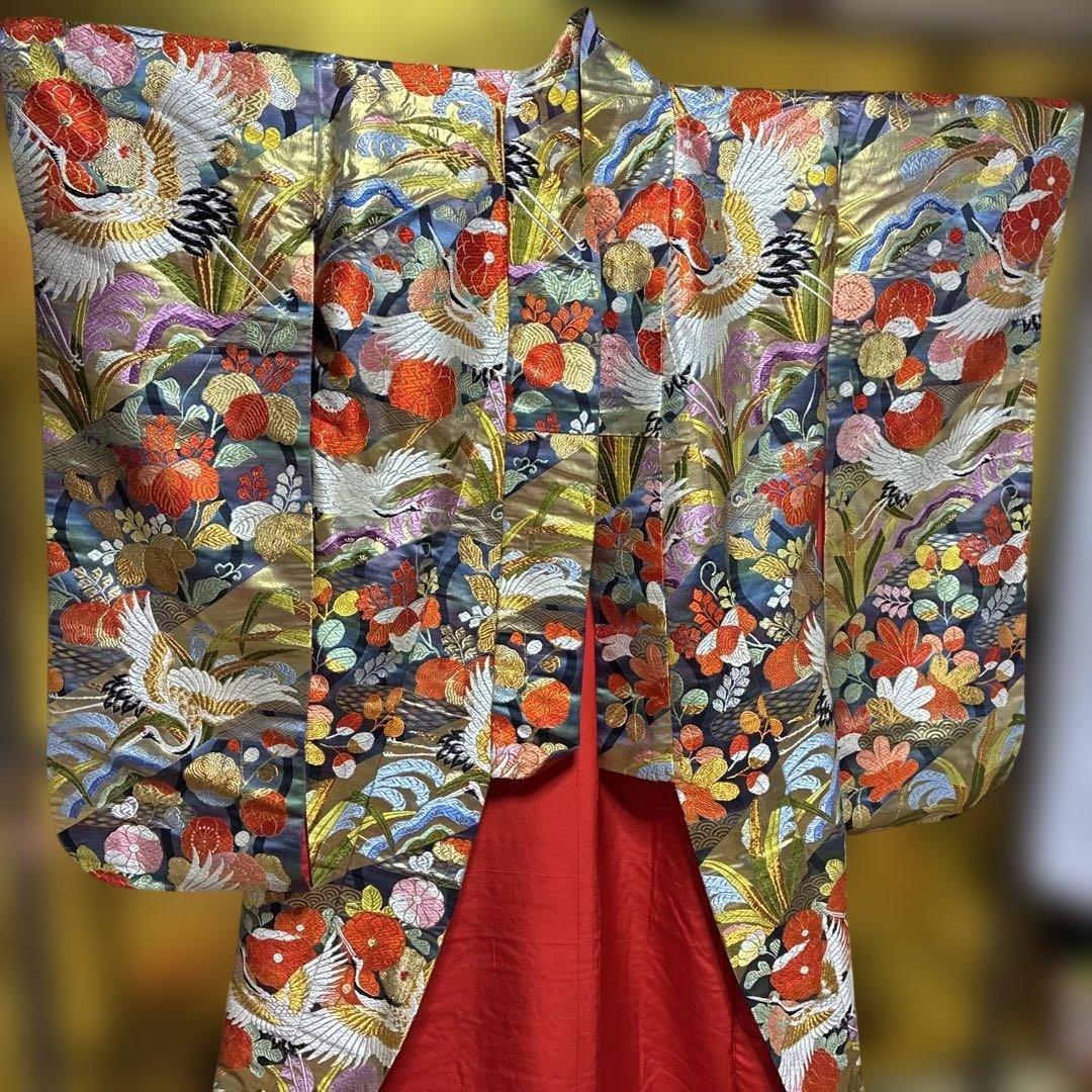 Uchikake Iro-Uchikake Wedding Kimono Pure Silk Nishijin-ori Gray Four Seasons Flowers