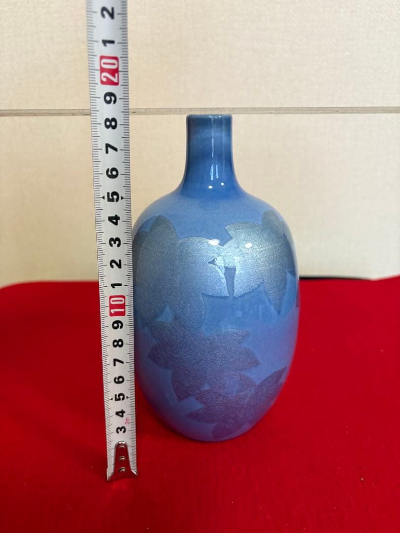 Nakata Kazuo Kutani Silver-Leaf Underglaze Pale-Blue Vase, Living National Treasure