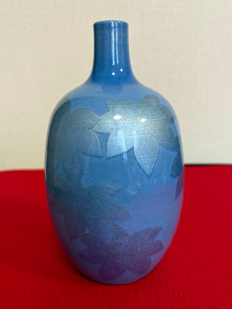 Nakata Kazuo Kutani Silver-Leaf Underglaze Pale-Blue Vase, Living National Treasure
