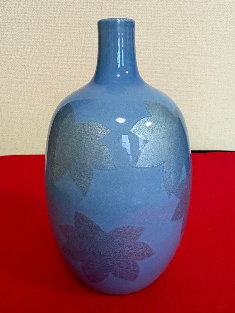 Nakata Kazuo Kutani Silver-Leaf Underglaze Pale-Blue Vase, Living National Treasure