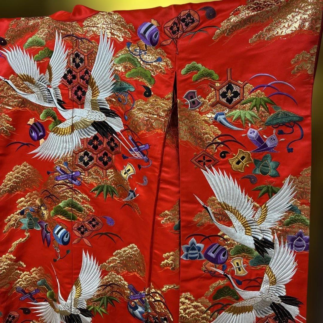 Iro-uchikake Uchikake Wedding Kimono Silk Donsu with Embroidered Pine and Crane
