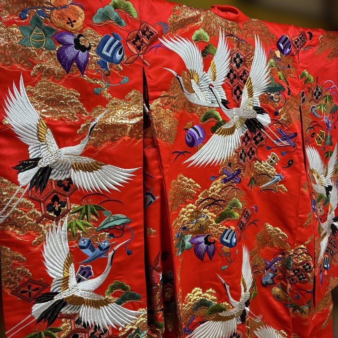 Iro-uchikake Uchikake Wedding Kimono Silk Donsu with Embroidered Pine and Crane
