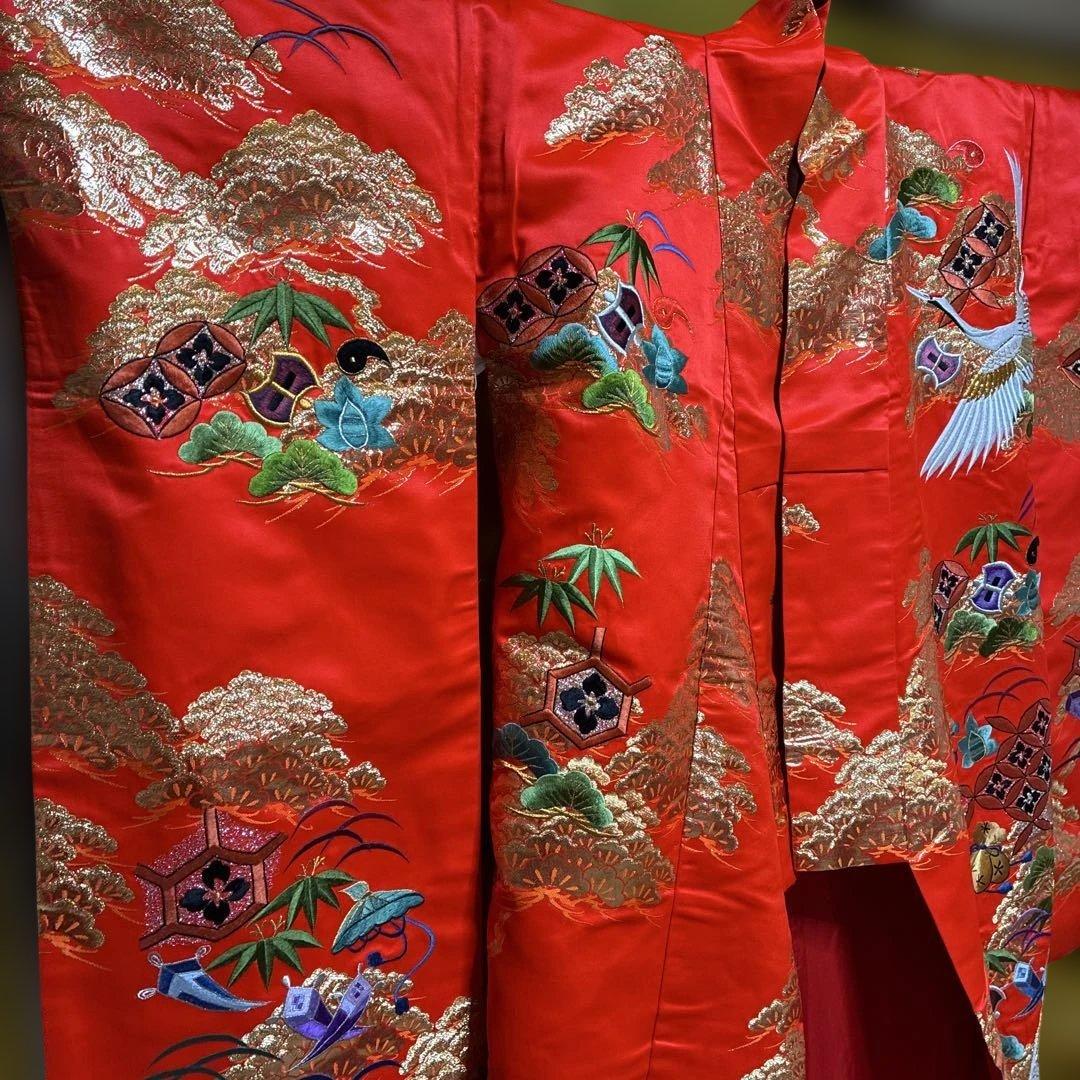 Iro-uchikake Uchikake Wedding Kimono Silk Donsu with Embroidered Pine and Crane