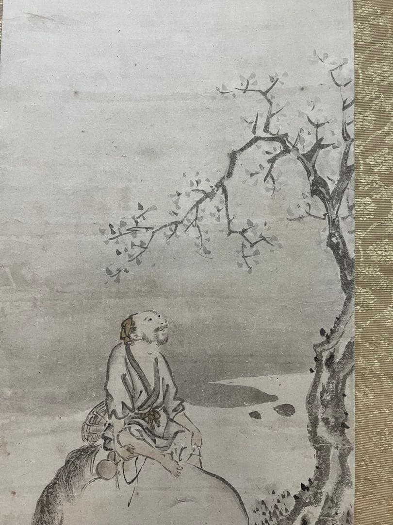 Pair of Hanging Scrolls Chinese Figures Hand-Painted on Paper with Box