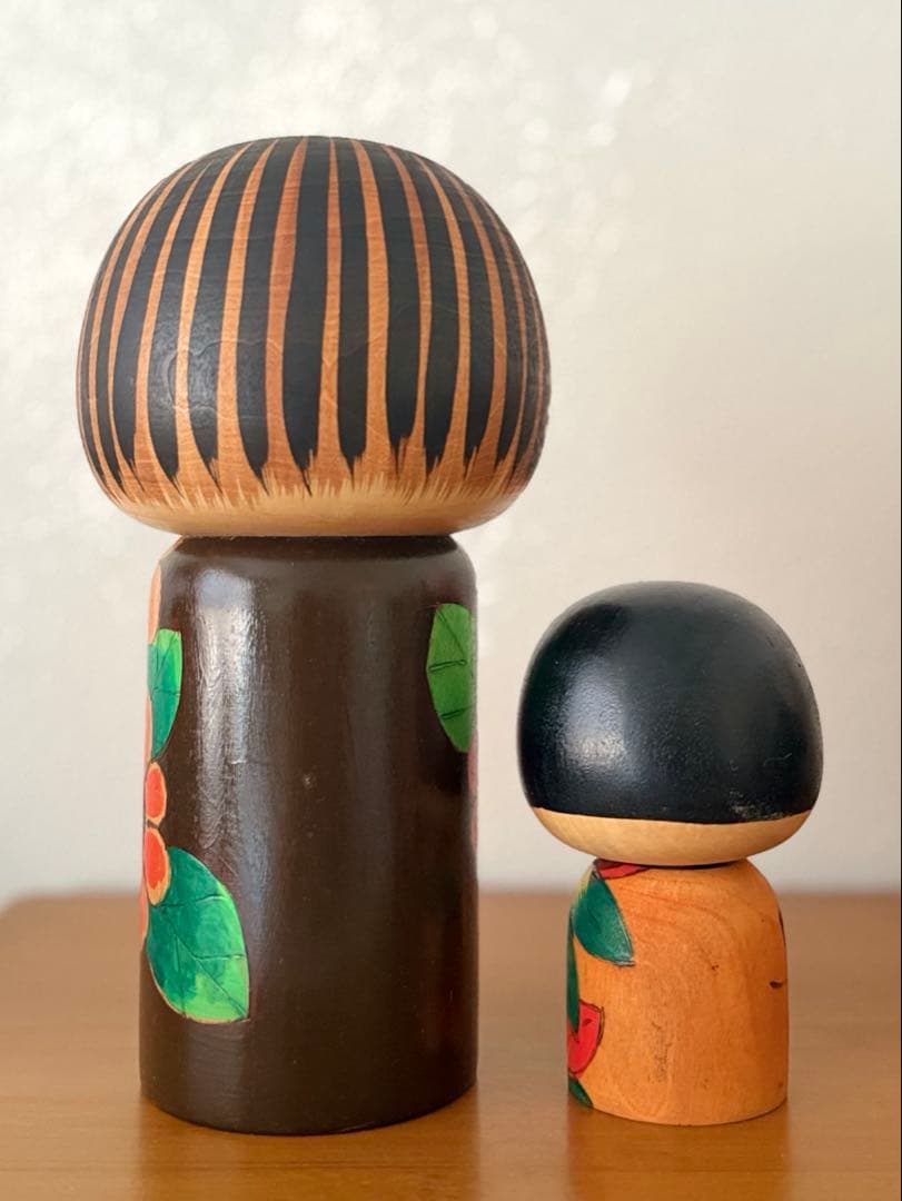 Yuji Kawase Creative Sosaku Kokeshi Pair, Hand-Painted Floral Wood Dolls 23 & 12 cm