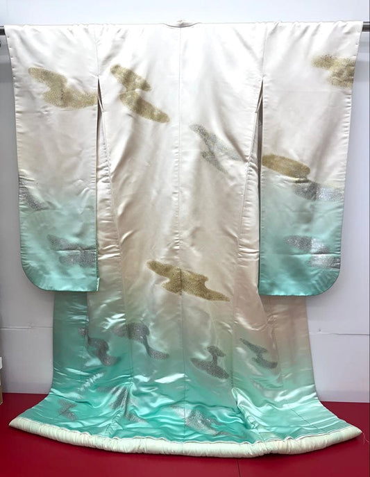 Vintage Silk Uchikake Wedding Kimono, White and Green, Simple Design