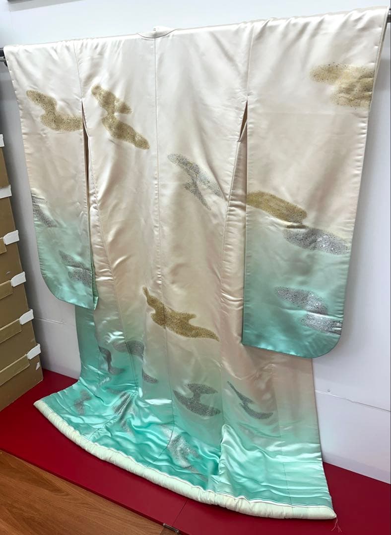 Vintage Silk Uchikake Wedding Kimono, White and Green, Simple Design