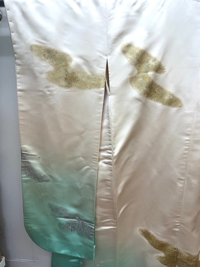 Vintage Silk Uchikake Wedding Kimono, White and Green, Simple Design