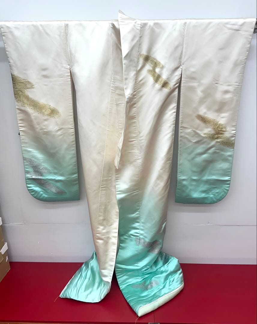 Vintage Silk Uchikake Wedding Kimono, White and Green, Simple Design