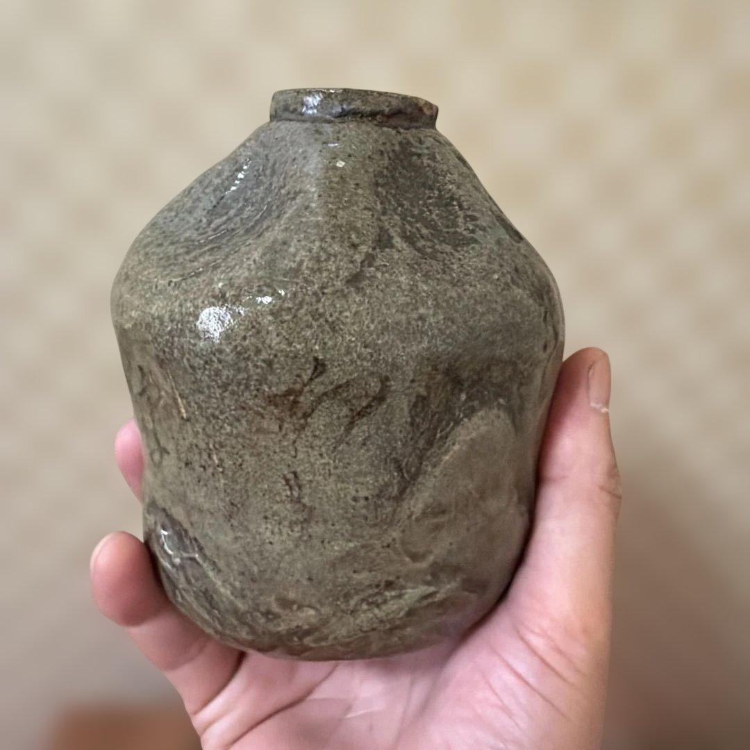 Bunka 3 (1806) Inscribed Antique Hanging Flower Vase Uzukumaru Kakehanaire Ceramic with Tomobako