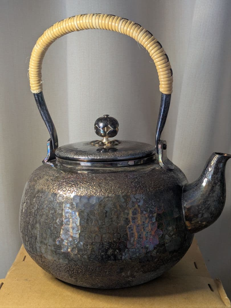 Shuhodo Ginbin Water Kettle Silver-Finish with Hammered Texture, Sencha Tea Tool