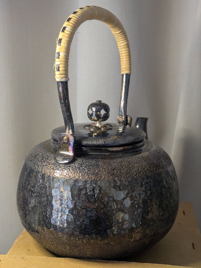 Shuhodo Ginbin Water Kettle Silver-Finish with Hammered Texture, Sencha Tea Tool