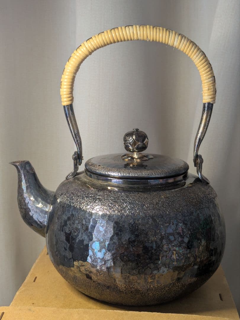 Shuhodo Ginbin Water Kettle Silver-Finish with Hammered Texture, Sencha Tea Tool